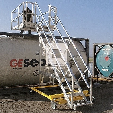 Echelles pour camions-citernes