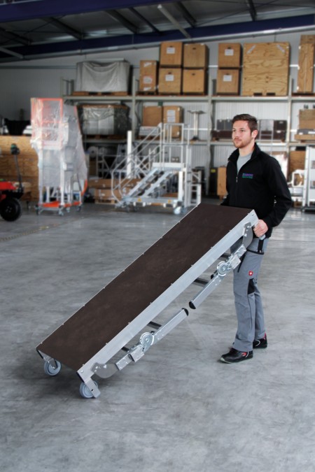 Plate-forme pour machines à hauteur réglable